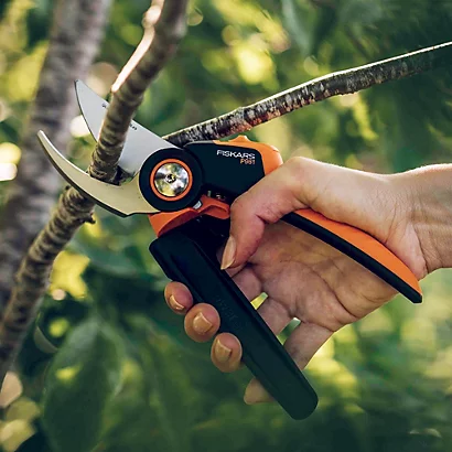 Sécateur En Acier Trempé Fiskars à Lame Franche 4 Sécateur En Acier Trempé Fiskars à Lame Franche – Image 2