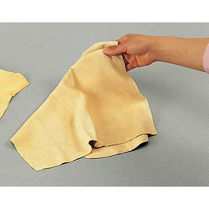 Peau Chamoisée Naturelle 74 X 49 Cm Pour Le Nettoyage Des Vitres 3 Peau Chamoisée Naturelle 74 X 49 Cm Pour Le Nettoyage Des Vitres